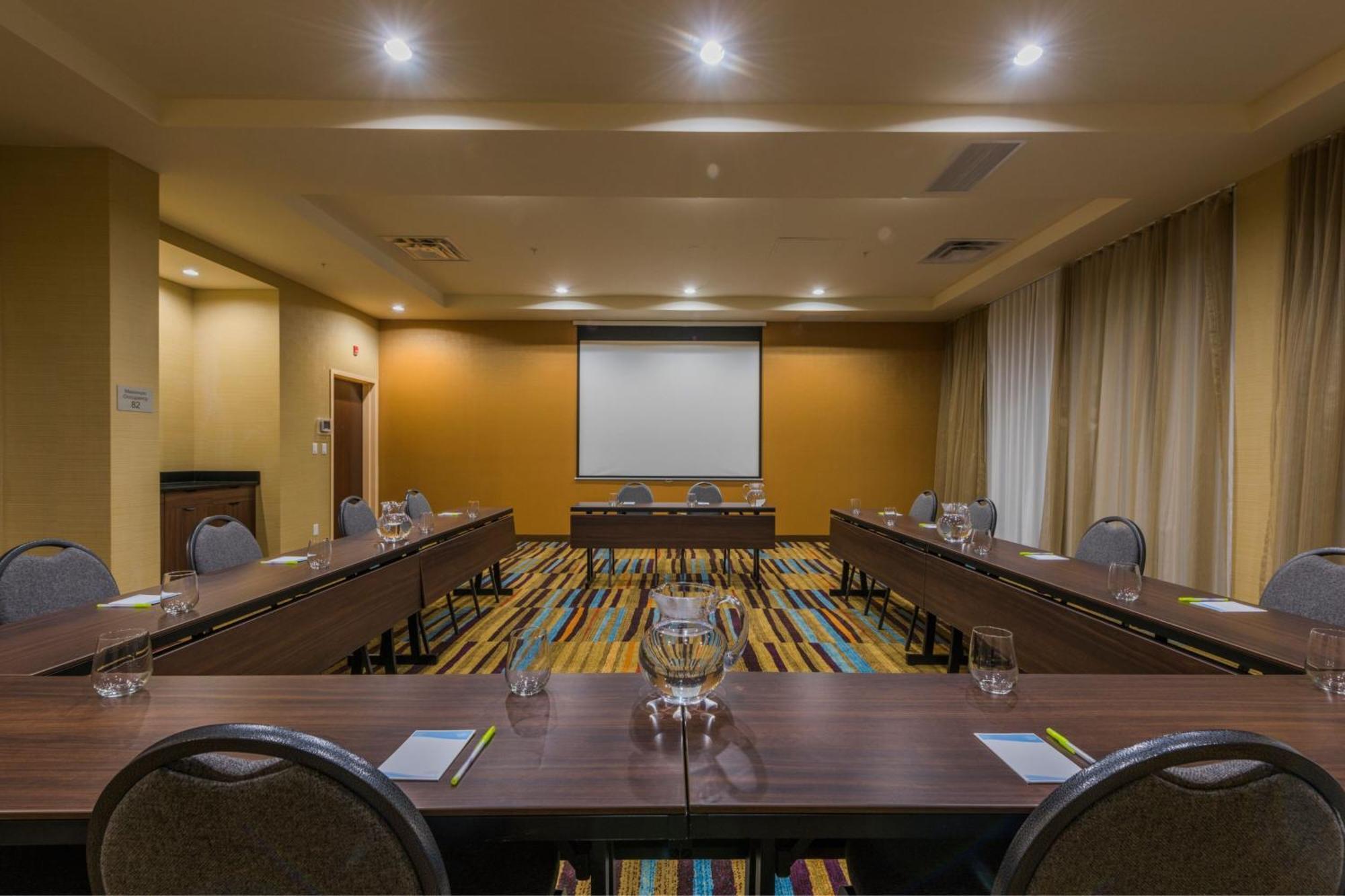 Fairfield & By Marriott Hotel Kamloops