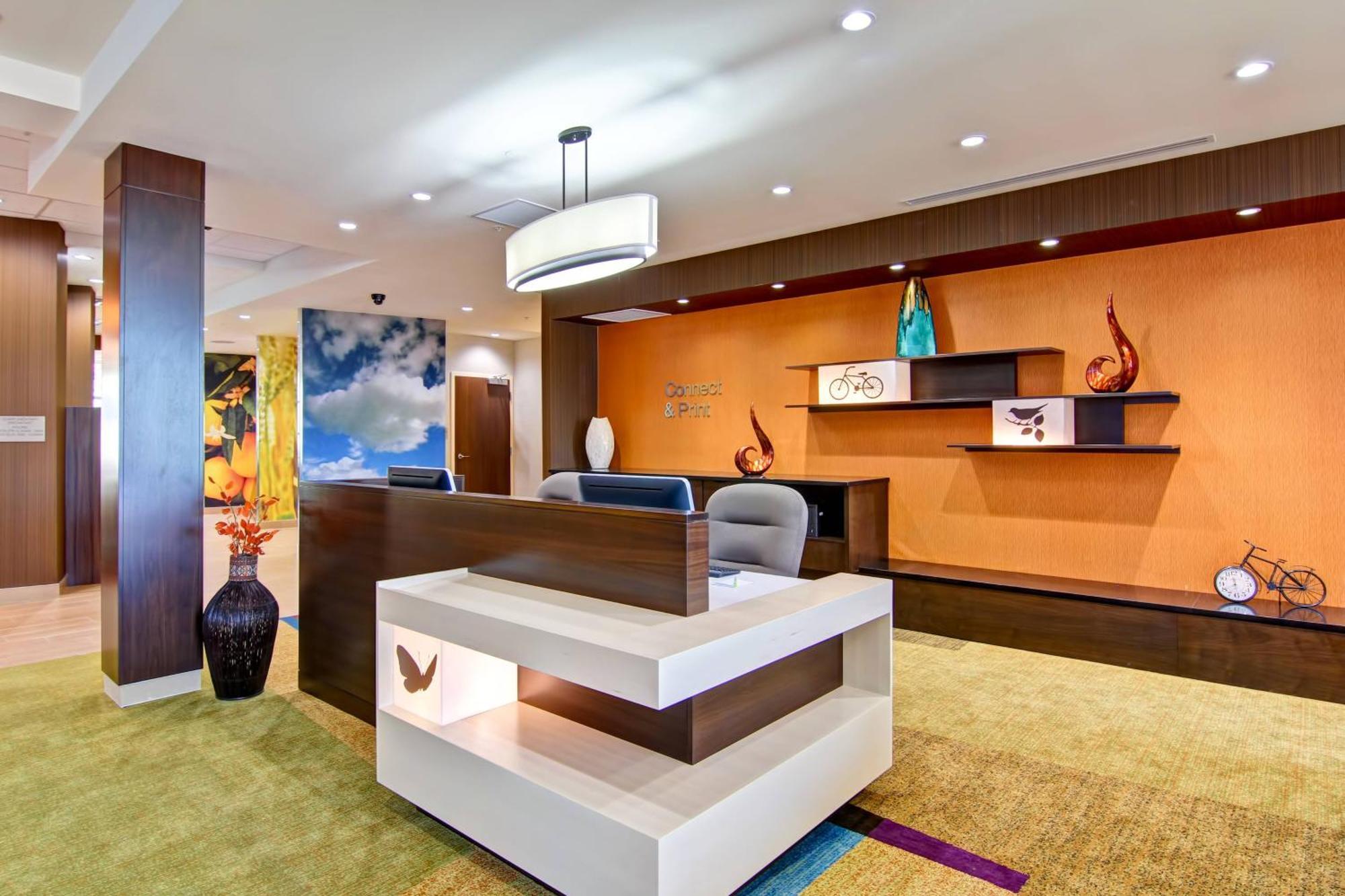 Hotel Fairfield & By Marriott