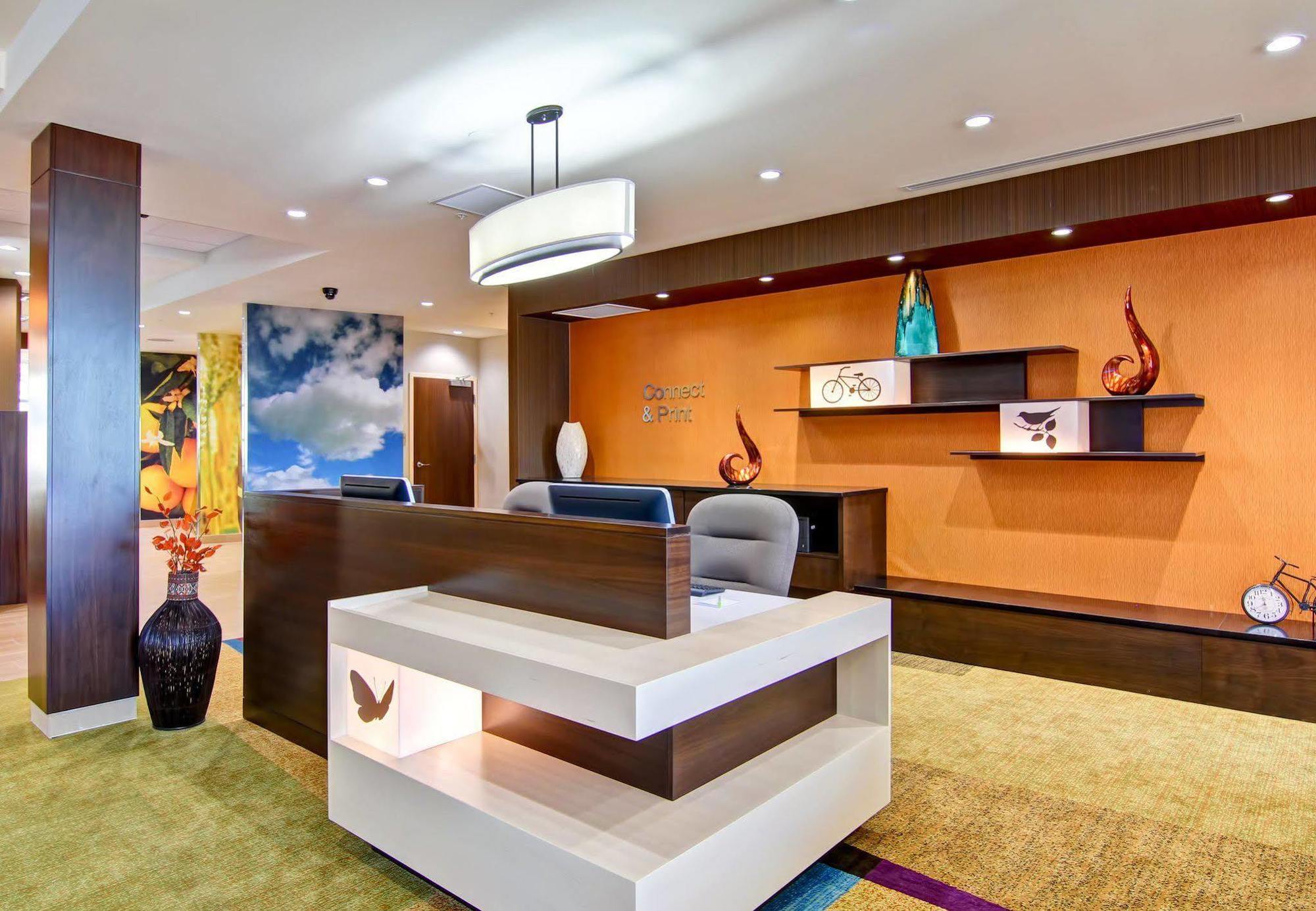 Hotel Fairfield & By Marriott Kamloops